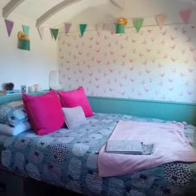 stayinhartland Quincecote shepherds hut - Image 5