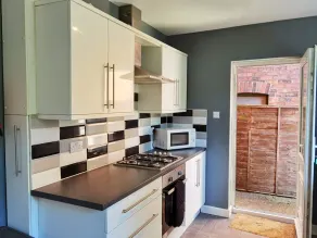 The Perry Road Four Bedroom House - Image 5