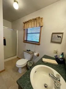 Beautiful and roomy two bed, two bath cabin nestled in the Kiamichi Mountains - Image 5