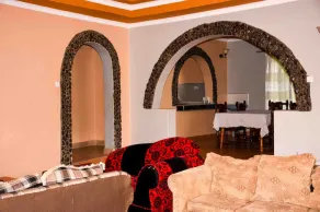 The Gladstone House - Image 3