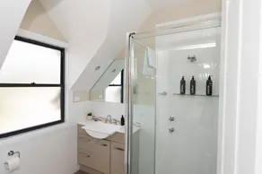 Phillip Villa, Modern & Fresh, Close to Town, Free Wifi - Image 5