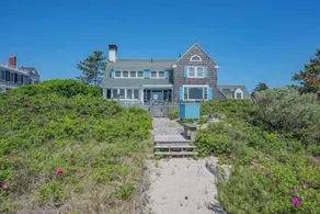 Craigville Long Beach Beachfront rental home. On private beach. RPMS029 - Image 5