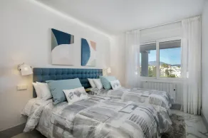 Spectacular,  luxurious apartment near the beach - Image 5