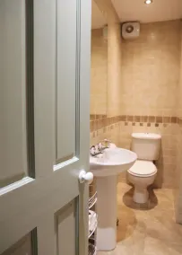 Apartamento clásico de 2 habitaciones - Image 4