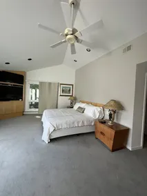 Cozy home with direct lake view - Image 2