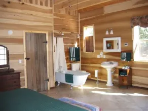 Rustik hytte på 75 acres:: juni 2019 Getaway Specialpriser - Image 2
