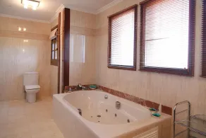 UHC VILLA BOTARELL with large garden and private pool - Image 4