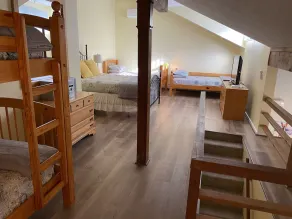 Warm and inviting, close to the best New England hiking and outdoor fun! - Image 5