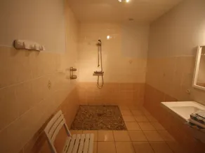 Spacious Family-Friendly Cottage with Large Terrace, Garden, and Easy Access to Ski and Lake Activities - Image 2