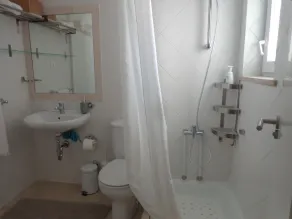 Ampio monolocale in villa in zona molto tranquilla e verde - Image 2
