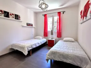 Recent villa 3 bedrooms, quiet village charm, pool near Aix and Luberon - Image 5