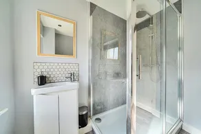Cosy Apartment above Village Pub - Image 2