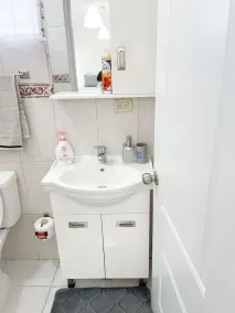 Simplicity 1BR 1BA Corner Apartment with Pool View - Image 3