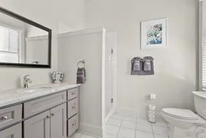 Stunning 2-Bedroom Garden District Newly Renovated - Image 4
