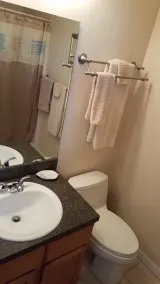 Piscine privée avec vue sur le lac * Wifi gratuit * Télévision par câble * AC * Tarifs bas * Belle maison - Image 3
