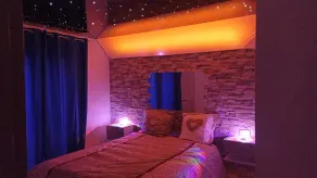 Romantic apartment with large spa - Image 3
