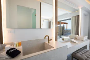 Aros Luxury Villas - Image 2