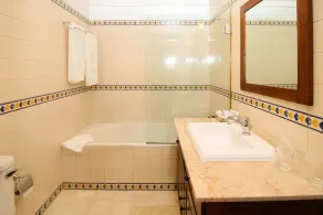 King Size Suite - Trees - Image 2
