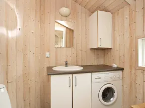 Quaint Holiday Home in LÃ¸kken near Beach - Image 5
