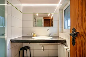 Apartamento de férias \"Rommel\" com vista para a montanha, terraço privado e Wi-Fi - Image 4