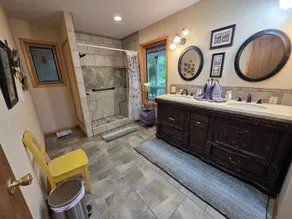 Private scenic Ozark Mountain retreat near beautiful Current River; sleeps 1-10! - Image 3