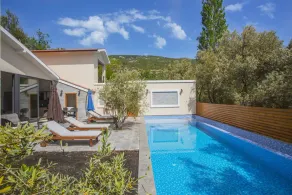 Half Moon Villa 1- Stunning Luxurious Hillside 2 Bedroom Villa - Image 5