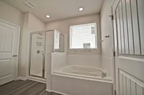 Beautifully furnished 5 bed/3.5 bath home in Ocean View Beach Club minutes from Bethany Beach! Community Pool, spacious patio, fitness room, sauna, and weekend shuttle to the beach! - Image 3