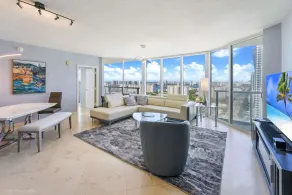 Lovely 2-Bedroom Oceanfront condo - Image 3