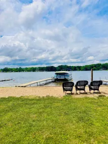 The Perfect Lake Getaway! - Image 3