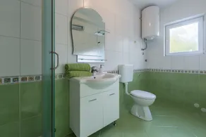 Belle maison de vacances avec un grand jardin près de la mer - Image 4