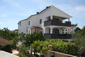Cozy Apartment In Krk With Wifi - Image 2