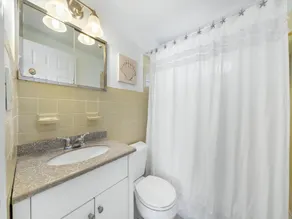 IMMACULATE BEACH FRONT 2ND FLOOR UNIT - Image 3