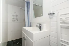 350m from beaches, pub and charming village of Hope Cove - Image 3
