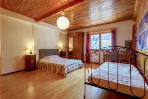 Chalet  à Annecy, entre Lac et Montagnes, 350m2, 15 couchages; idéal famille - Image 3