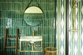 Boutique, interior designed, historic property - Image 3
