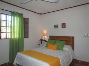Casa con piscina, zona de relax, para familias, gay friendly y mascotas - Image 3