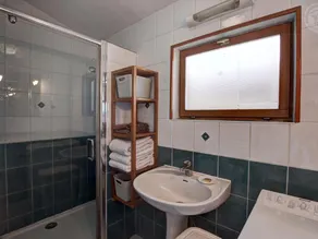 Charming farmhouse with terrace and pets allowed - Image 2