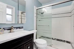 Cheerful 4-bedroom 3 bath villa with hot tub - Image 4