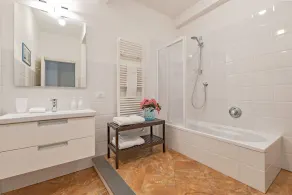 GRAND APPARTEMENT PENTHOUSE AVEC 3 CHAMBRES ET 6 PERSONNES AVEC ASCENSEUR ET TERRASSE - Image 5