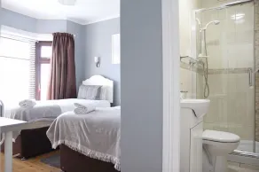 Greenmount Bed and Breakfast - Image 2