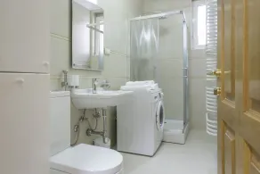 Central Belgrade Apartment 4 - Image 2