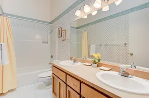 Quelah Condo - Unit 11 - Image 4