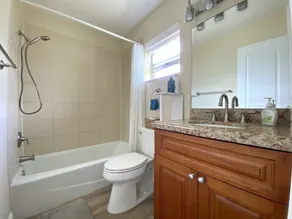 Beautiful Sunny Apartment Steps From Intracoastal and 5min To Beach - Image 4