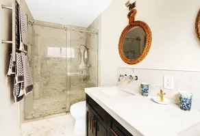 Beachside Hideaway- Right on Neptune Ave- 7 min walk to beach access - Image 3