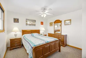 4 br, 2 Min Walk to Beach, hot tub, water view - Image 5