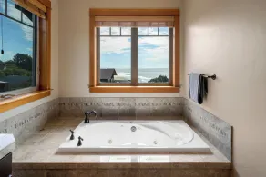 The View House - Image 5
