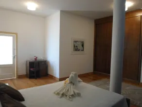Quarto Duplo com Varanda e Cama extra - Image 5