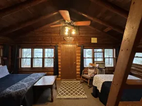Peaceful Vintage 1920's Lakefront Red Log Cabin - Image 3