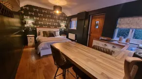 Country Studio with Kitchen - Image 4