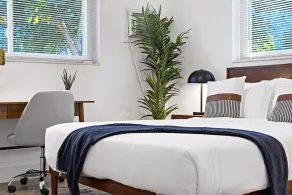 Modern Condo, 2 bed 1 bath Close to Beach - Image 3